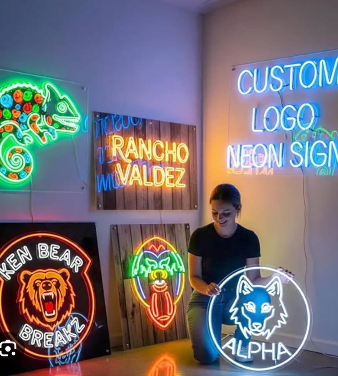 Custom Neon Branding